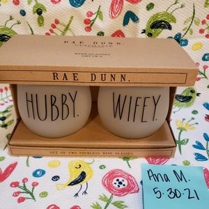 Rae Dunn HUBBY and WIFEY Wine Mugs new